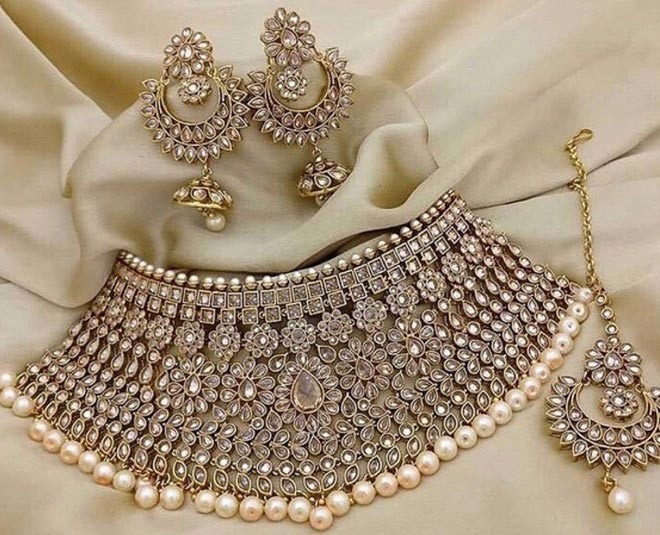 Elegant Rose Gold Necklace with Sparkling Diamonds | Cervin Blanc